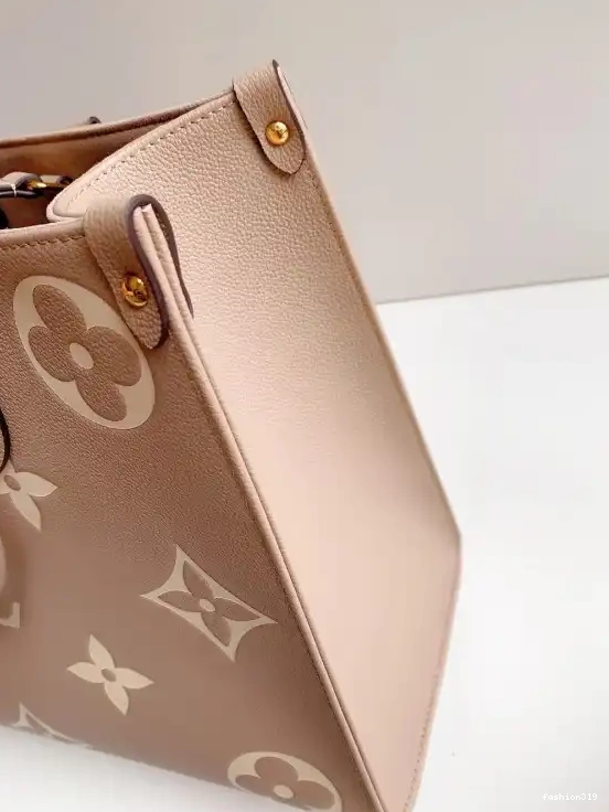VUITTON MM ONTHEGO LOUIS 0417